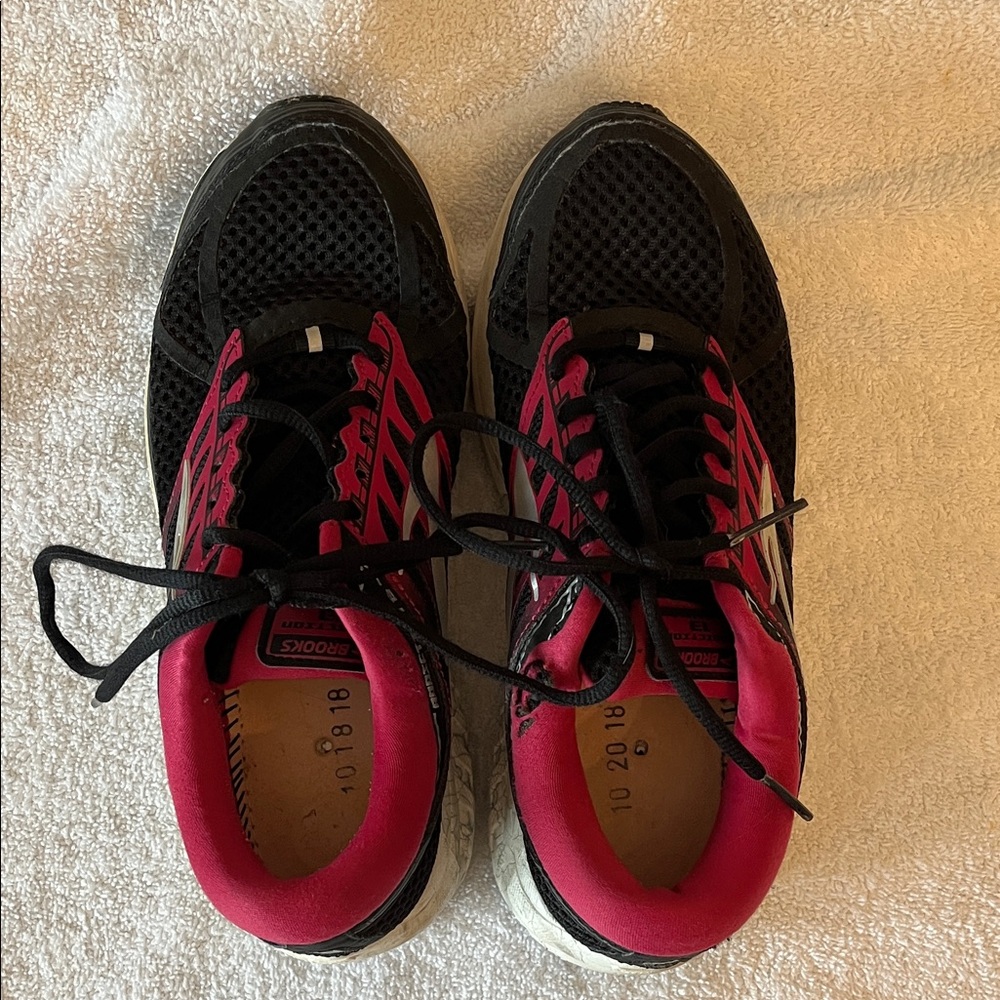Brooks Black and Pink Women's Running Shoes size 9